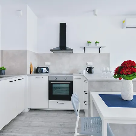 Apartment P&o Cybernetyki 7 *